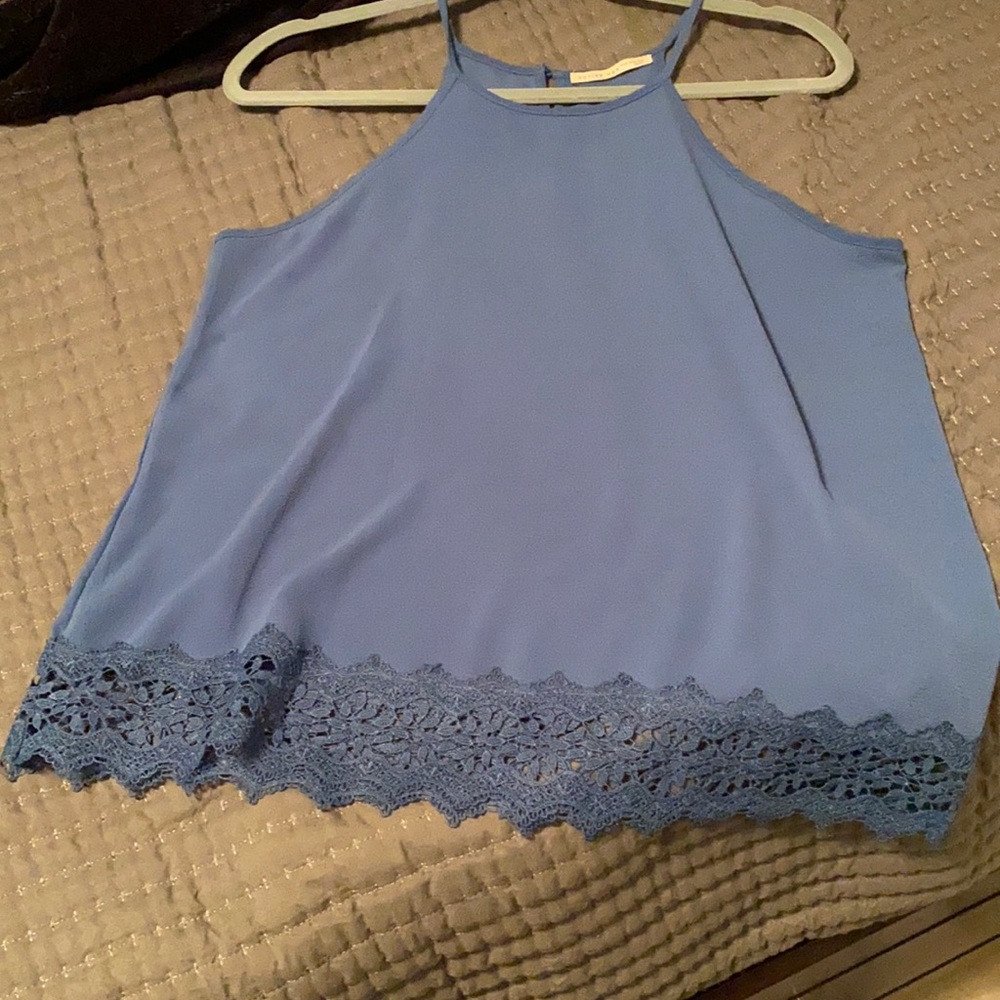 Sleeveless top in blue!